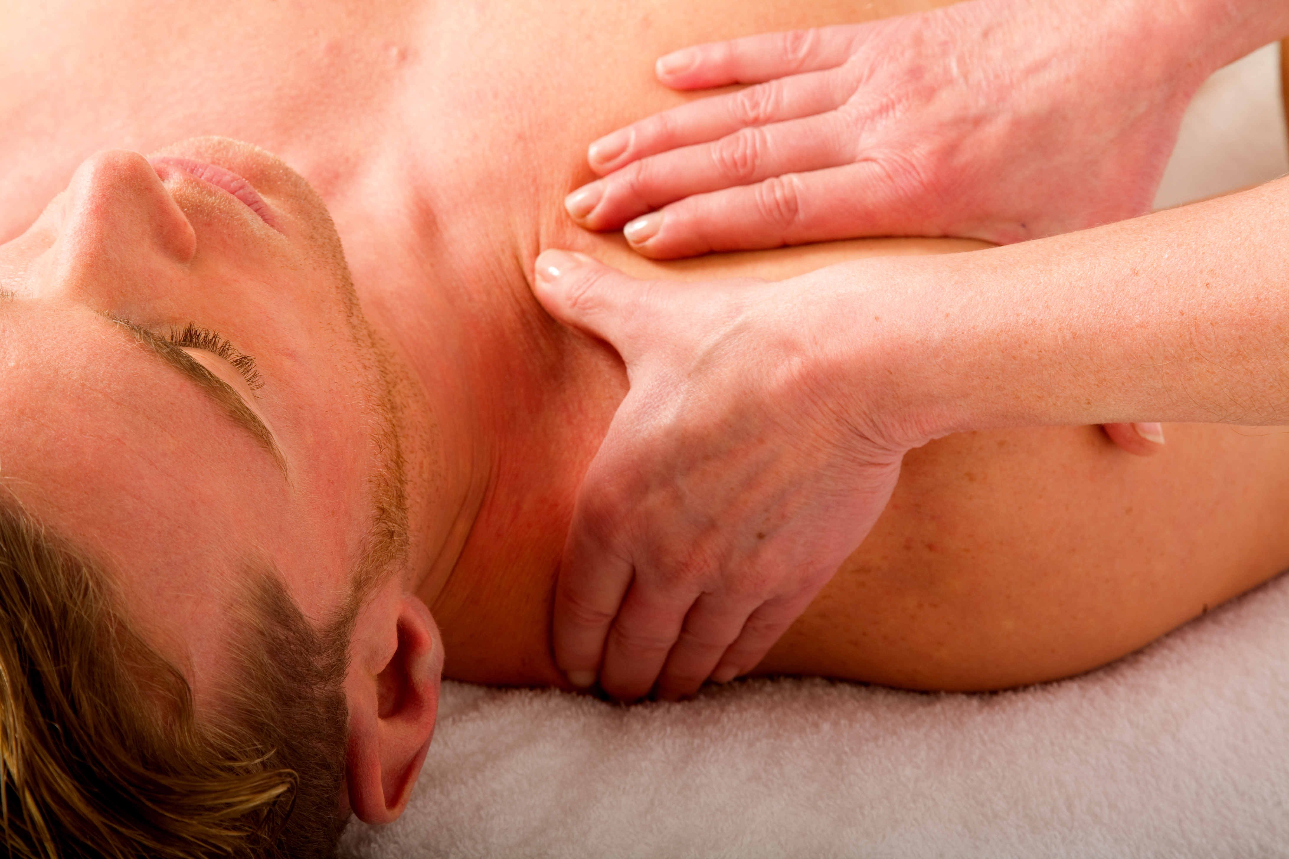 wakker worden Kritiek Vervagen Klassieke full body massage - Waterlelie wellnessresort